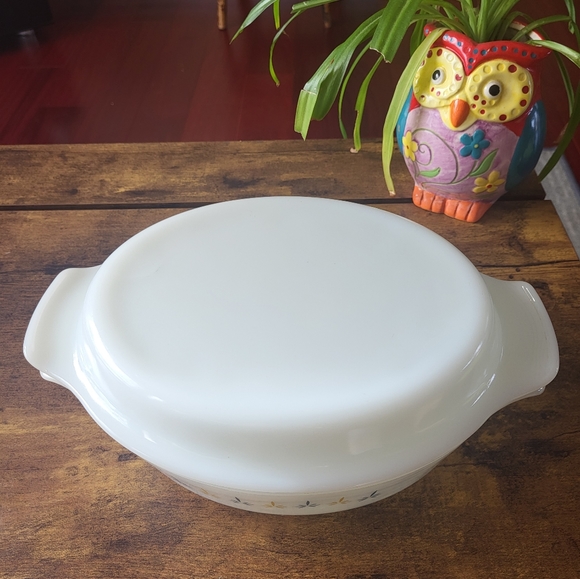 Vintage Anchor Hocking Fire King Casserole - Picture 3 of 8